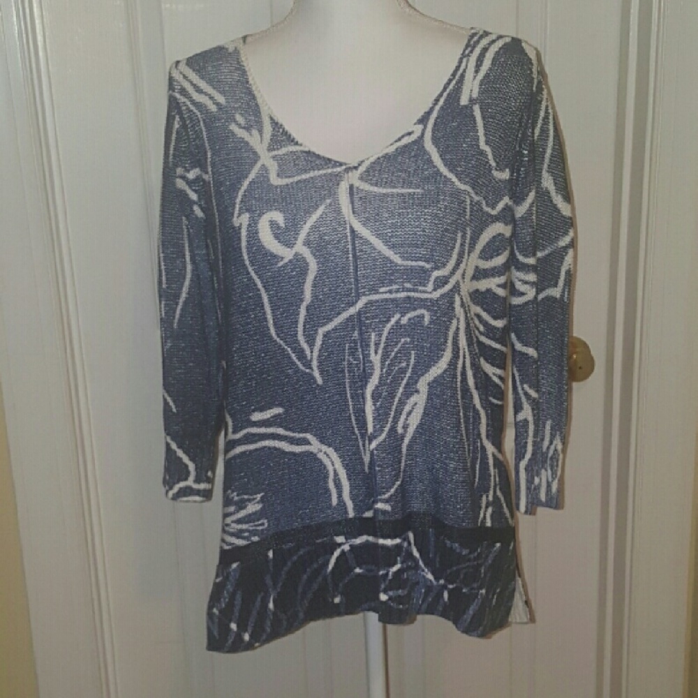 Chicos blue and white thin sweater size 1 (M)
